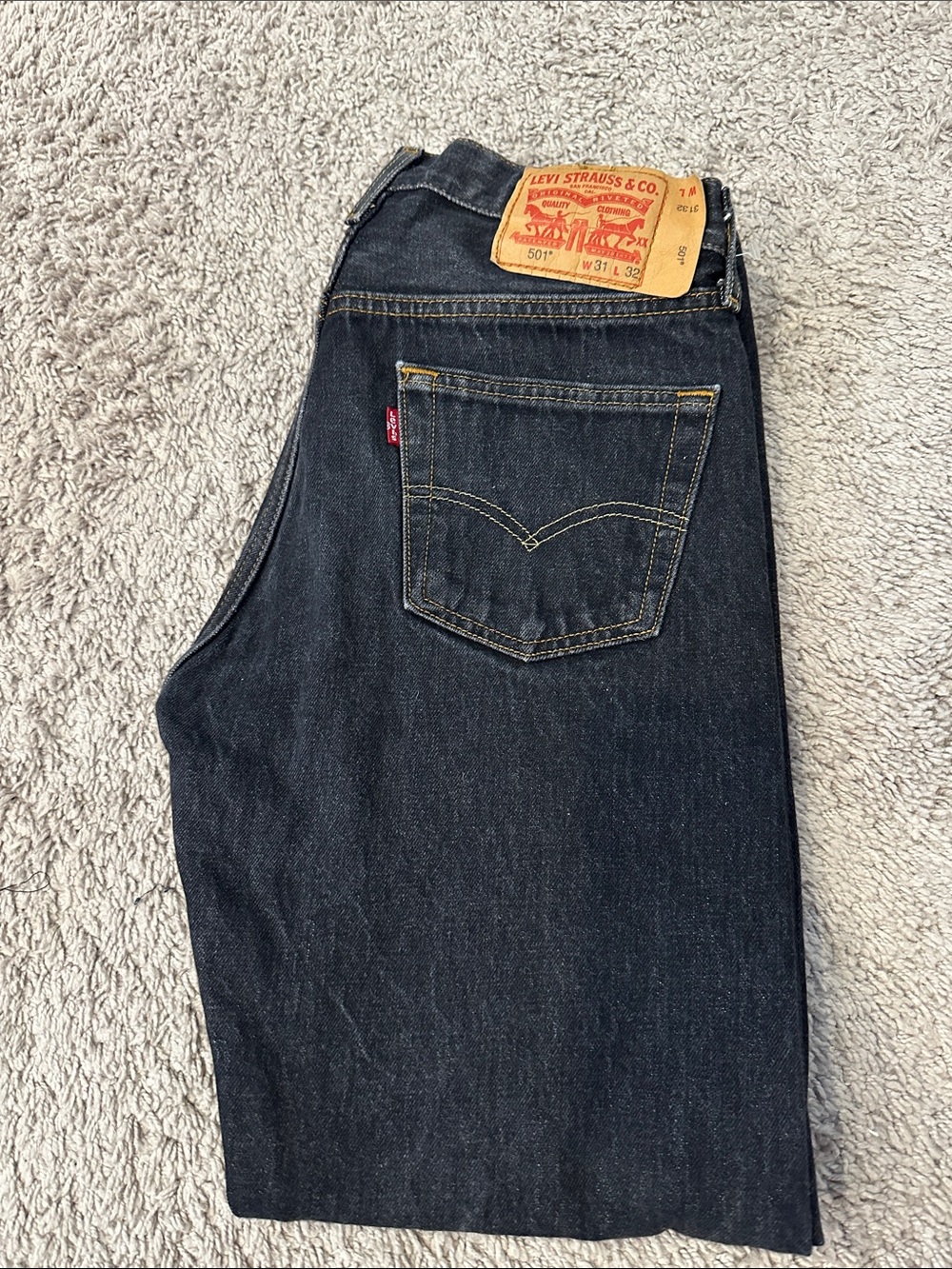 Levi’s 501 Original Fit Men’s Black Denim Jeans Straight Leg Button Fly 31x32